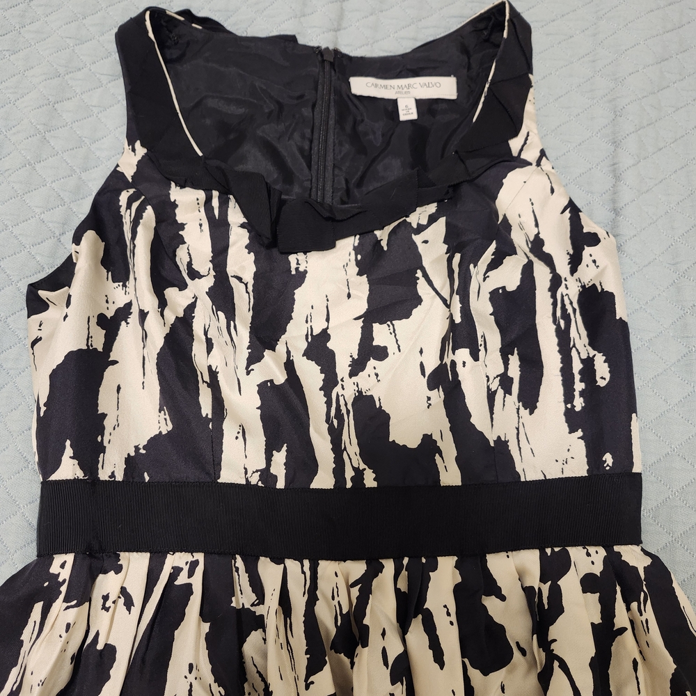 Natural Silk Carmen Marc Valvo Black and Cream Midi Dress - Picture 6 of 6